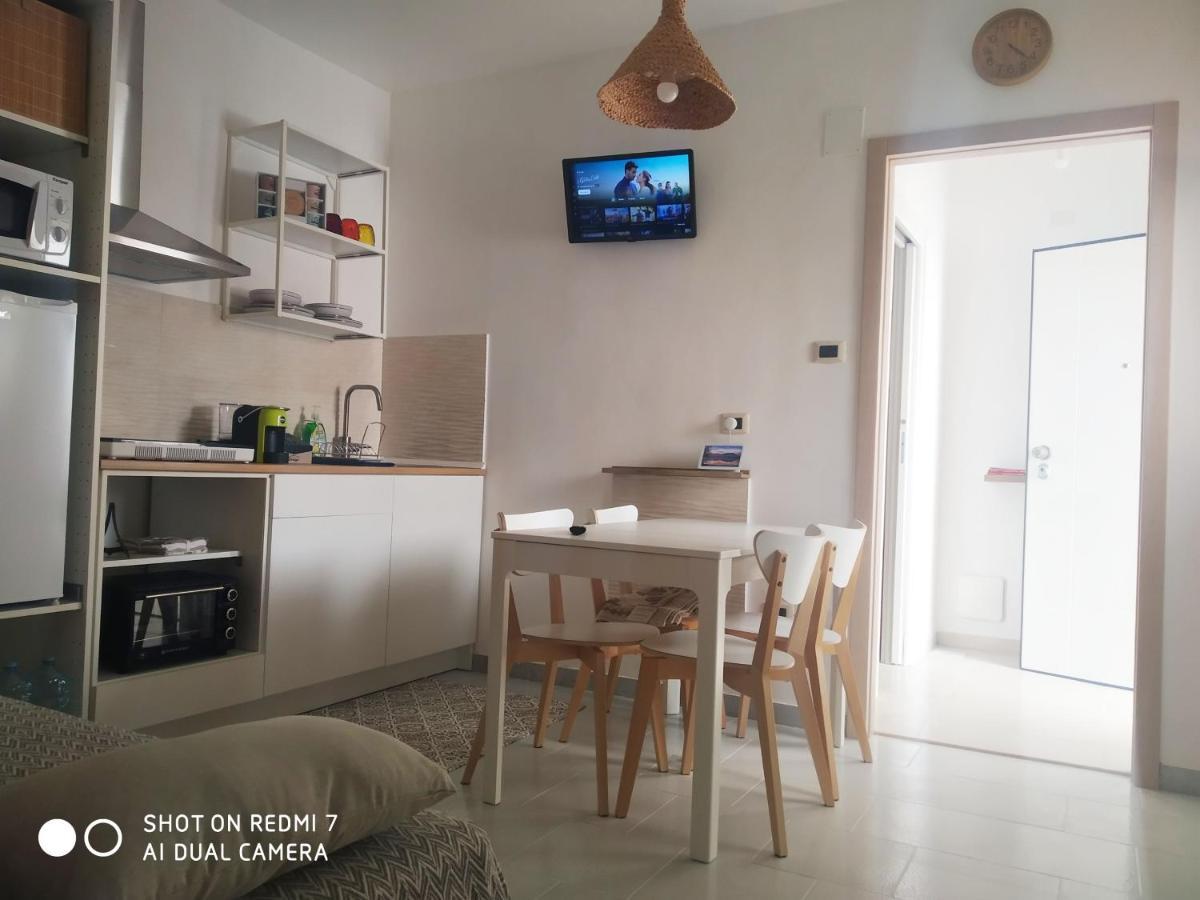 Aurisa Apartment Bari Exterior photo